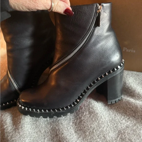 Christian Louboutin Birgitta Lug 70 Calf Black Ankle Boots with Silver Zippers - Picture 5 of 10